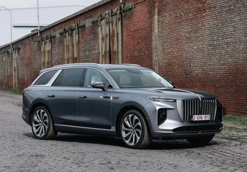 Hongqi не поднял цены в ответ на повышение утильсбора и ключевой ставки в России