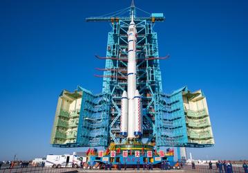 Китайская ракета Long March 2F с космическим аппаратом Shenzhou 19 готова к запуску на космическую станцию «Тяньгун»