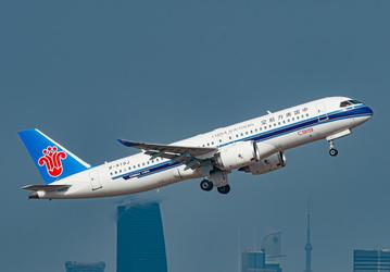 Китайский реактивный пассажирский лайнер COMAC C919 готов потеснить Boeing 737 и Airbus A320 за пределами КНР. Бразильская Total Linhas Aereas хочет купить четыре лайнера