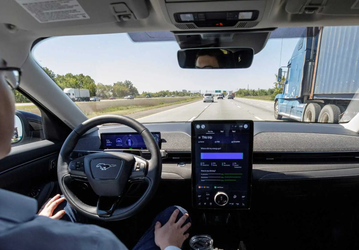 Ford резко опустил цены на систему автопилота BlueCruise