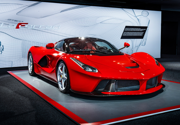 В Москве предлагают заказать Ferrari LaFerrari за полмиллиарда рублей