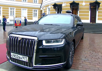 Власти РФ пересаживаются на автомобили Aurus и Lada Aura
