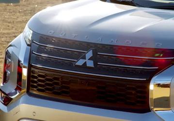 Mitsubishi Outlander заметно подорожал в России — теперь от 3,7 млн рублей
