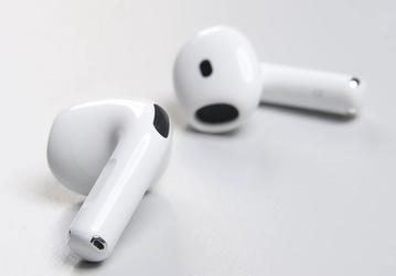 Годы идут, а Apple AirPods всё ещё невозможно отремонтировать. Новой модели специалисты iFixit поставили 0 баллов из 10