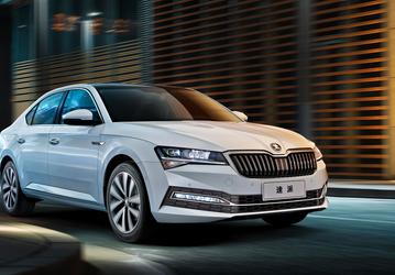 Представлен Skoda Superb 2025