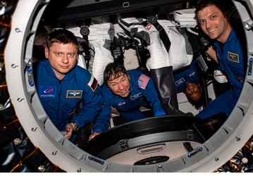 Корабль Crew Dragon с космонавтом Гребёнкиным наконец вернулся на Землю