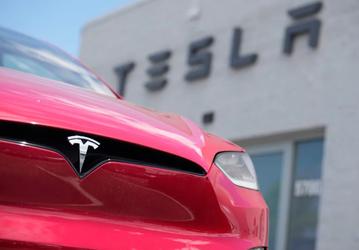 Tesla FSD под федеральной проверкой после четырёх аварий с ограниченной видимостью