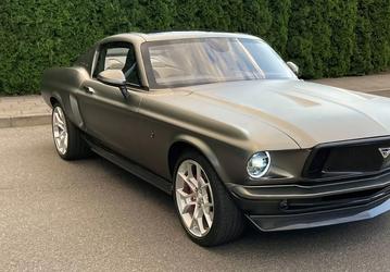 В России продают уникальный Teslatang 1967 с 800-сильным мотором: это гибрид Tesla Model S и классического Ford Mustang