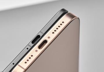 Oppo Find N5 сравнили с iPhone 16 Pro: первый в мире складной смартфон с защитой IP69, поддерживающий подводную фотосъемку, будет самым тонким в отрасли