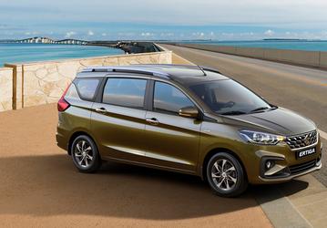 Японский конкурент Lada Largus: в России подешевели компактвэны Suzuki Ertiga