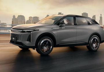 Вместо седана Mercedes-Benz E-класса, кроссоверов GLE и GLS в России начали выпускать кроссоверы Exeed RX и TXL: их засняли на фото прямо на заводе