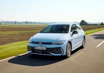 Представлен Volkswagen Golf 2025 с ДВС, который проезжает более 140 км без бензина
