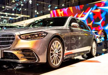 Легендарный Mercedes-Benz S-Class обновится в 2025 году. Новинка замечена в тестах