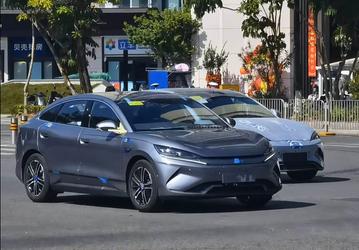 Новая версия бестселлера BYD с батареей Blade второго поколения. Появились живые фото BYD Qin L 2025