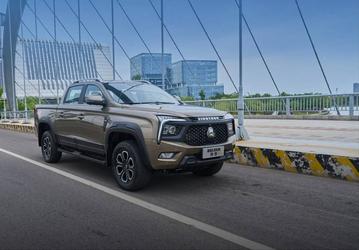 Нет, это не Mercedes, но технологий в нём хватает. В России официально появится полноприводный дизельный пикап с автопилотом Sinotruk Bolden S7