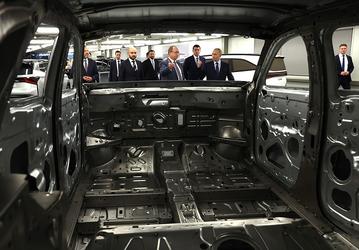 Lada B+ Cross, Lada Т-134 и Lada B-Van сильно унифицированы с Lada Vesta, но на разработку выделены десятки миллиардов рублей