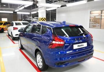 Источники публикуют фото Lada Iskra SW в новых цветах