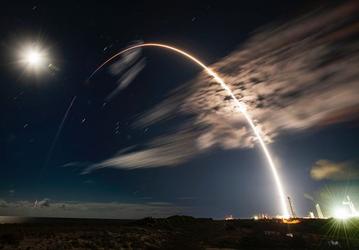 Возвращающиеся ступени ракет SpaceX вызывают многочасовые задержки авиарейсов