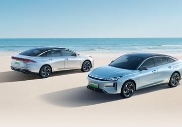 Geely сделала предложение, от которого невозможно отказаться. Просторный седан Geely Galaxy L6 EM-i с расходом 2,9 л/100 км и запасом хода более 2000 км стоит от 12,3 тыс. долларов