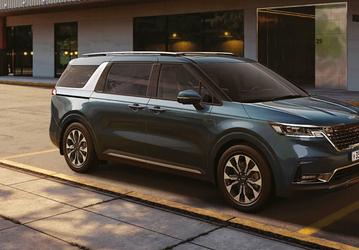 Третий за день отзыв автомобилей Kia в России: у минивэнов Kia Carnival 2021-2022 годов выпуска на ходу отваливаются молдинги
