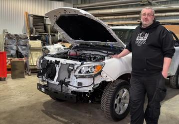Рама как у Toyota Hilux, китайский аккумулятор и слабая шумоизоляция. «Клубный сервис» разобрал «русский Hilux» — пикап Sollers ST6