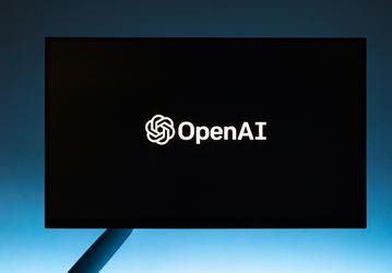 OpenAI обвиняет китайские компании в «дистилляции» ChatGPT