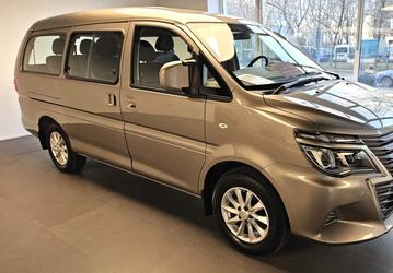 В России стартовали продажи 7-местного минивэна Evolute i-Van, конвертированного из Mitsubishi Delica Space Gear: 122 л.с. и цена 3 млн рублей