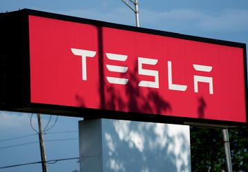Tesla наращивает прибыль в Q4 2024, но не оправдывает ожидания аналитиков