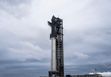 SpaceX соединила Starship и Super Heavy. Самую большую ракету человечества заправили к седьмому испытательному полету