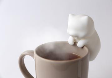 Японцы представили робота-кота Nekojita FuFu за 25 долларов, который охлаждает еду и напитки