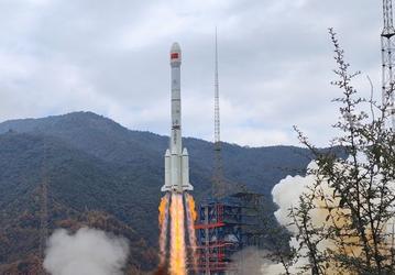 Секретный спутник TJS-14 на орбите, ракетный мусор – у порога дома: последствия запуска в Китае