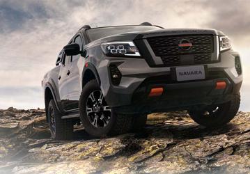 В Россию привезли новый Nissan Navara Pro-4X: 2,5-литровый мотор, честный полный привод и «автомат»