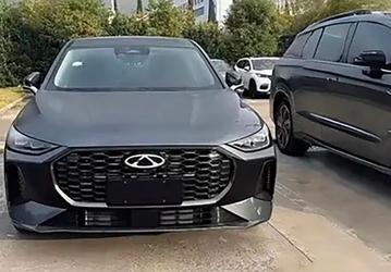 Дешевая альтернатива Toyota Camry. Chery Arrizo 8 2025 с 245-сильным мотором представят в апреле