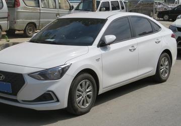 Больше Hyundai Solaris, но с тем же 1,6-литровым и 6-ступенчатым «автоматом» — за 2,25 млн рублей. В Россию привезли новый Hyundai Celesta
