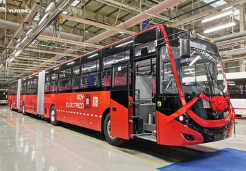 Китайская компания Yutong представила сверхдлинный 26-метровый электробус для Мексики