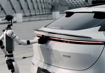 Без роботов никуда. Состоялась мировая премьера Zeekr 007 GT: мощность суперкара, проходимость внедорожника и большое пространство универсала