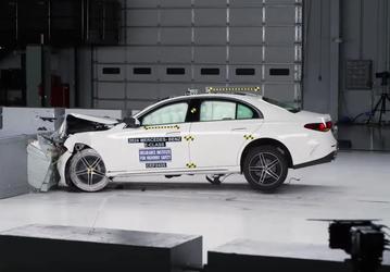 Вот вам и качество Mercedes-Benz. Новейший E-Class разочаровал в краш-тесте
