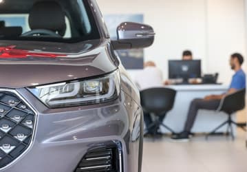 Россияне пересели с Kia, Hyundai, Skoda и Volkswagen на китайские машины. Chery при этом даёт скидку таким клиентам