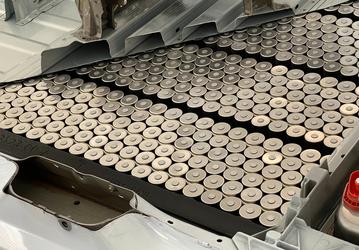 Из аутсайдеров — в лидеры. Новые аккумуляторы Tesla 4680 собственной разработки помогли резко увеличить производство Cybertruck