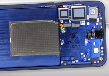 При внешней схожести Samsung Galaxy S25+ сильно отличается от Galaxy S24+ внутри. Новинка получила 9/10 за ремонтопригодность