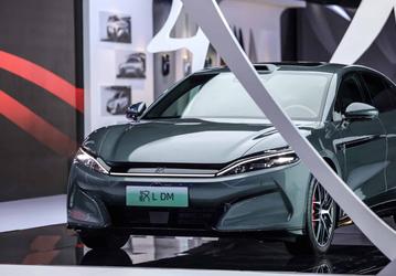 По цене обычного авто: BYD создала злой седан мощностью более 1000 л.с., который заряжается за считанные минуты и имеет динамику суперкара