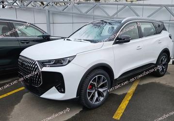 В Россию приехали новые Chery Tiggo 7L, да ещё и с физическими кнопками вместо сенсорных. Их будут продавать официально