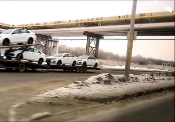 Lada Vesta «в базовом варианте просто навалом, и с механикой, и с вариатором», а самую дешёвую Lada Granta придётся ждать пару месяцев