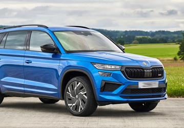 У дилеров нашлись новые полноприводные Skoda Kodiaq 2023 года выпуска — 4,8 млн рублей без учета скидки