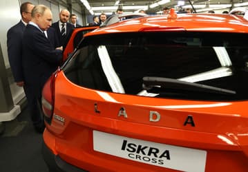 Lada Granta получила «президентский» цвет как у Lada Iskra