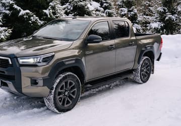 Toyota Hilux и Mitsubishi L200 — по-прежнему самые популярные пикапы в России. УАЗ «Пикап» вошел в топ-3