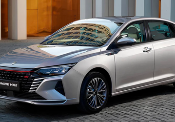 Замена Toyota Camry от 2,1 млн рублей. В России объявлены скидки на большой седан Dongfeng Aeolus Shine Max
