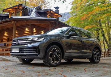 Российские дилеры предлагают новые Volkswagen Touareg. Актуальные цены