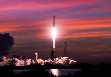 Спасательный Crew Dragon с российским космонавтом стартует 12 марта: он заберёт американцев, застрявших на 9 месяцев на МКС