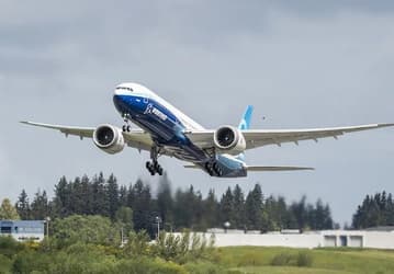 Новейший лайнер Boeing 777X приземлился на Карибах для испытаний в тропическом климате